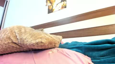 00ingrid00 online show from April 17, 9:50 pm