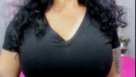 Snapshot of 00valeriasexxx chatting on February 2, 8:08 pm Valeria online show from February 2, 8:08 pm