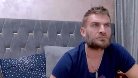 10in_deluxe online show from October 8, 9:48 am