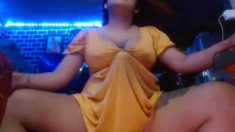  i am trixie im Your Selfsucking Mistress  online show from September 22, 5:22 am