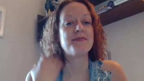 Snapshot of 12ennie chatting on October 9, 9:48 am 12ennie online show from October 9, 9:48 am
