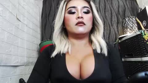 Snapshot of 12inchsexyanacodats chatting on October 6, 12:39 am sexy kia online show from October 6, 12:39 am