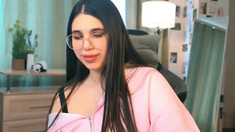 Jessica online show from April 11, 7:45 am