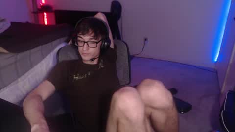 19yrboyhot online show from September 14, 12:57 am