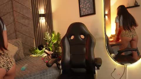 anya online show from January 5, 7:17 pm