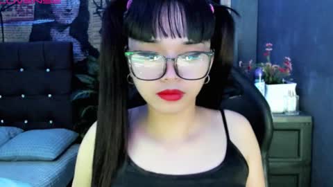 Gabby online show from February 3, 1:37 pm