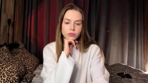 Lily 3 online show from February 28, 10:39 pm