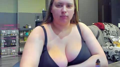 Snapshot of 1lindsey1 chatting on October 9, 12:27 am 1LINDSEY1 online show from October 9, 12:27 am