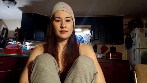 1lovely_leah online show from December 21, 11:55 pm