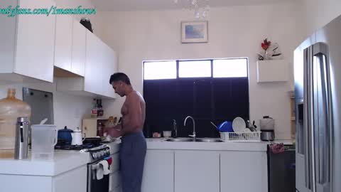 Snapshot of 1manshow11 chatting on December 14, 4:30 pm 1manshow11 online show from December 14, 4:30 pm