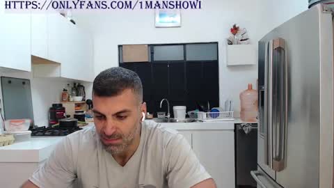 Snapshot of 1manshow11 chatting on January 29, 12:45 pm 1manshow11 online show from January 29, 12:45 pm