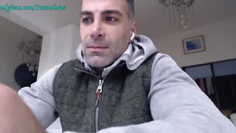 Snapshot of 1manshow11 chatting on December 2, 8:58 am 1manshow11 online show from December 2, 8:58 am