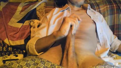 Snapshot of 1mehdiman chatting on October 9, 1:44 am MED online show from October 9, 1:44 am