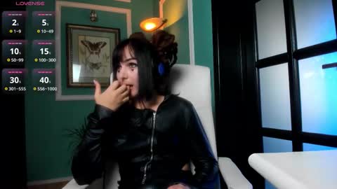 Moona  online show from October 11, 2:22 pm