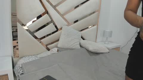 Luisa online show from February 1, 7:02 pm