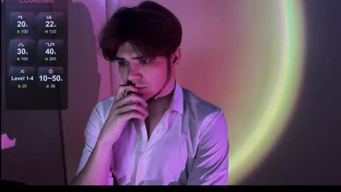 1roberttt online show from September 8, 9:25 pm