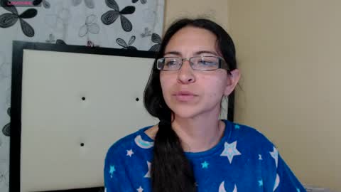 paola online show from May 12, 2:31 am