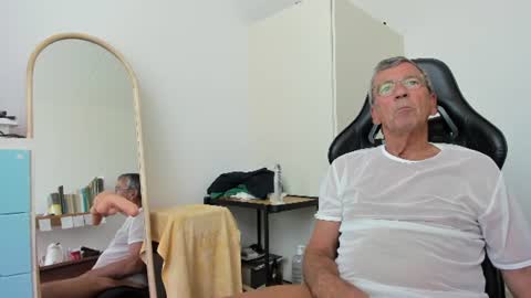 Henk online show from July 11, 2:42 pm