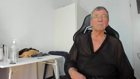 Henk online show from April 19, 6:21 pm