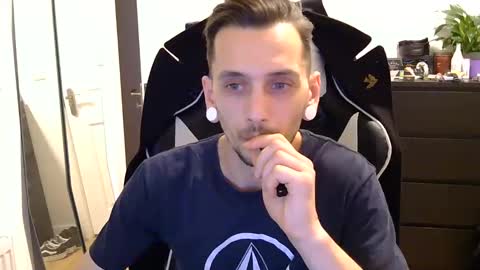 2323gary online show from February 22, 12:38 am