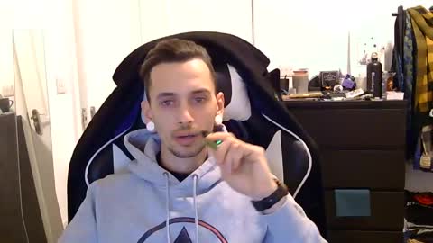 2323gary online show from December 21, 9:04 pm