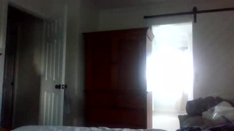 Snapshot of 242doggy242 chatting on September 24, 12:34 pm 420 Bbc online show from September 24, 12:34 pm
