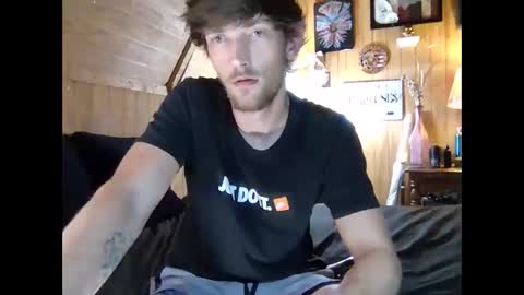 27tnguy online show from April 4, 5:25 am