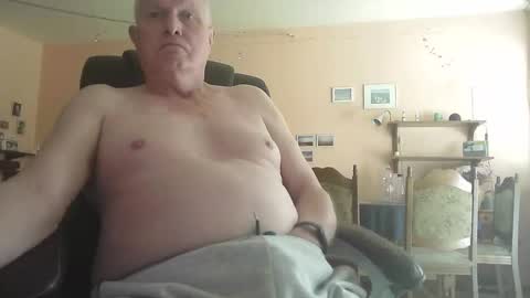 29famila online show from October 19, 11:48 am