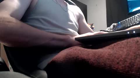 Snapshot of 2big2hype chatting on October 12, 4:05 am cheif online show from October 12, 4:05 am