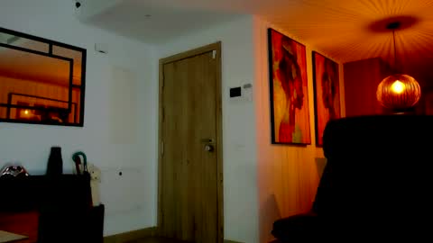 Alice online show from April 7, 7:27 pm