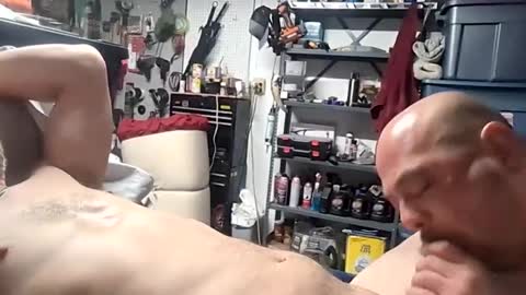 2dadsandson online show from January 18, 8:52 am