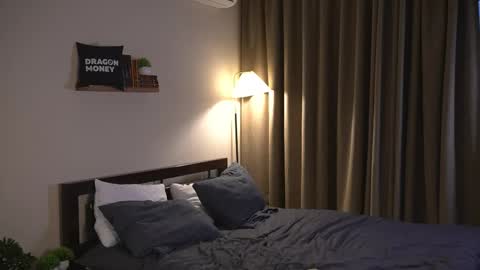 Elley  online show from February 5, 2:42 pm