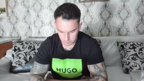 2sexymuscles online show from March 6, 8:37 pm