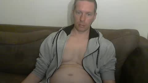 2small4you83 online show from May 28, 1:58 am