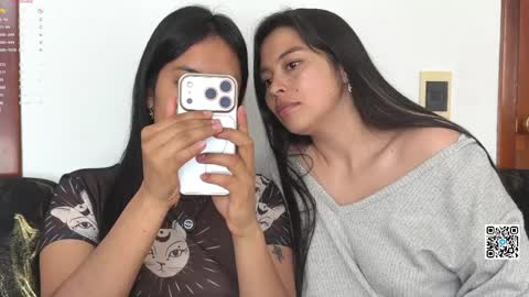 Dalilah and Tarah online show from March 31, 8:42 pm