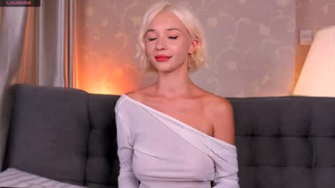 30_second_to_cum online show from June 12, 11:20 am