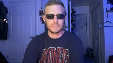 333jaytee333 online show from June 29, 6:54 am