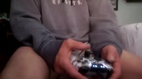 Snapshot of 3this88guy chatting on January 1, 1:16 pm Thisguy online show from January 1, 1:16 pm