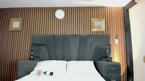 3X NAXAA online show from September 21, 1:04 pm