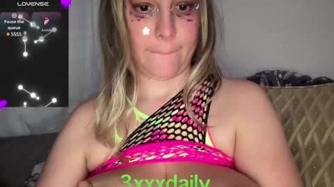 xxx Daily  online show from January 1, 10:11 am