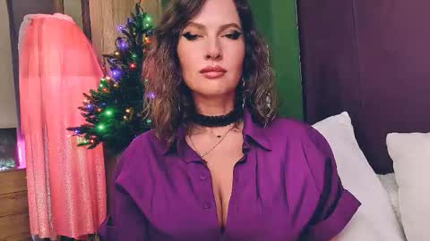 L online show from January 9, 6:46 pm