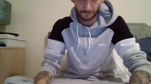 420feetloverr420 online show from October 11, 7:17 pm