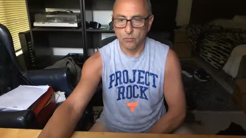 daddy vegas  for single women and couples here online show from April 28, 11:53 pm