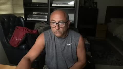 daddy vegas  for single women and couples here online show from June 18, 2:55 pm