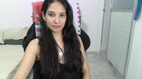 Snapshot of 69_shades chatting on March 7, 10:43 pm lucero online show from March 7, 10:43 pm