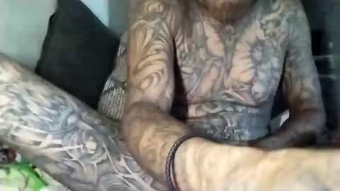 HUGH G RECTION online show from December 31, 6:46 pm