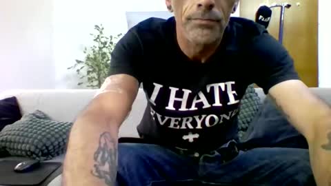 Num online show from April 4, 3:41 pm