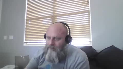 Snapshot of 69singledad79 chatting on December 11, 4:41 pm 69singledad79 online show from December 11, 4:41 pm