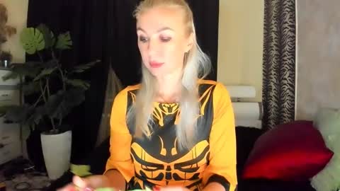 Snapshot of 6noangel66 chatting on October 10, 1:33 am SABOTAGE online show from October 10, 1:33 am