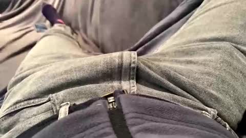 6tu online show from January 10, 7:30 pm